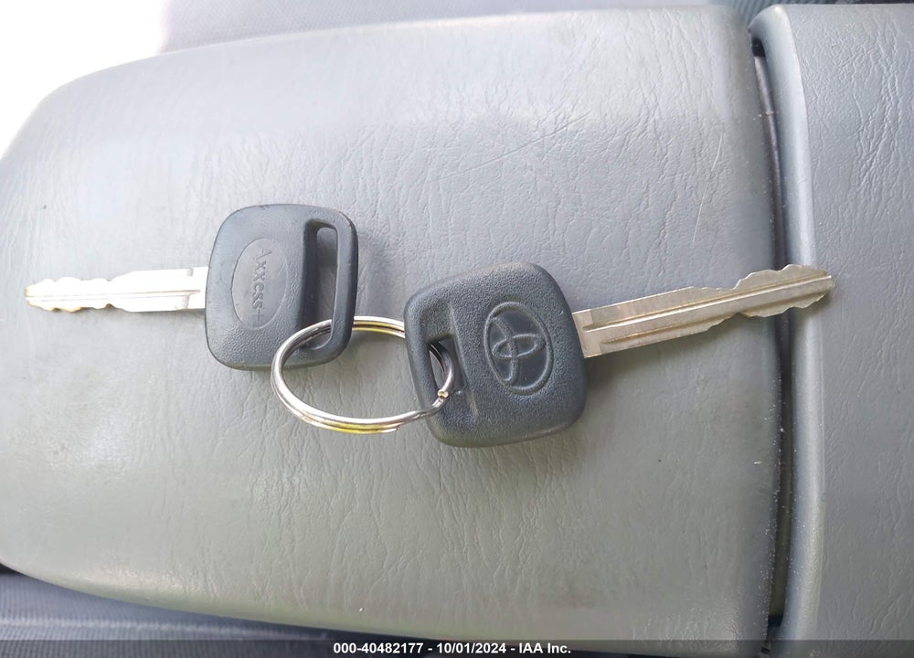 2002 TOYOTA RAV4 VIN: JTEHH20VX26047003