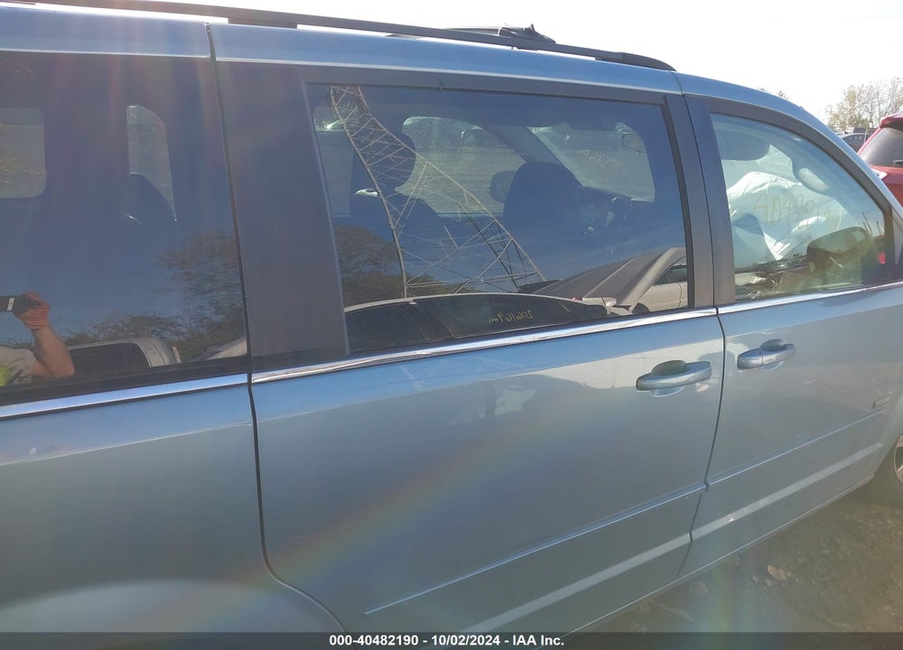 2008 CHRYSLER TOWN & COUNTRY TOURING VIN: 2A8HR54P18R744780