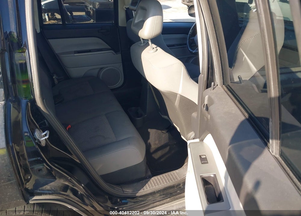 2007 JEEP COMPASS SPORT VIN: 1J8FT47W47D212219
