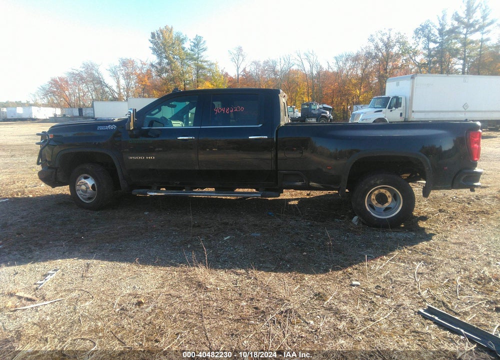 2022 CHEVROLET SILVERADO 3500HD 4WD  LONG BED HIGH COUNTRY VIN: 1GC4YVEY3NF311576