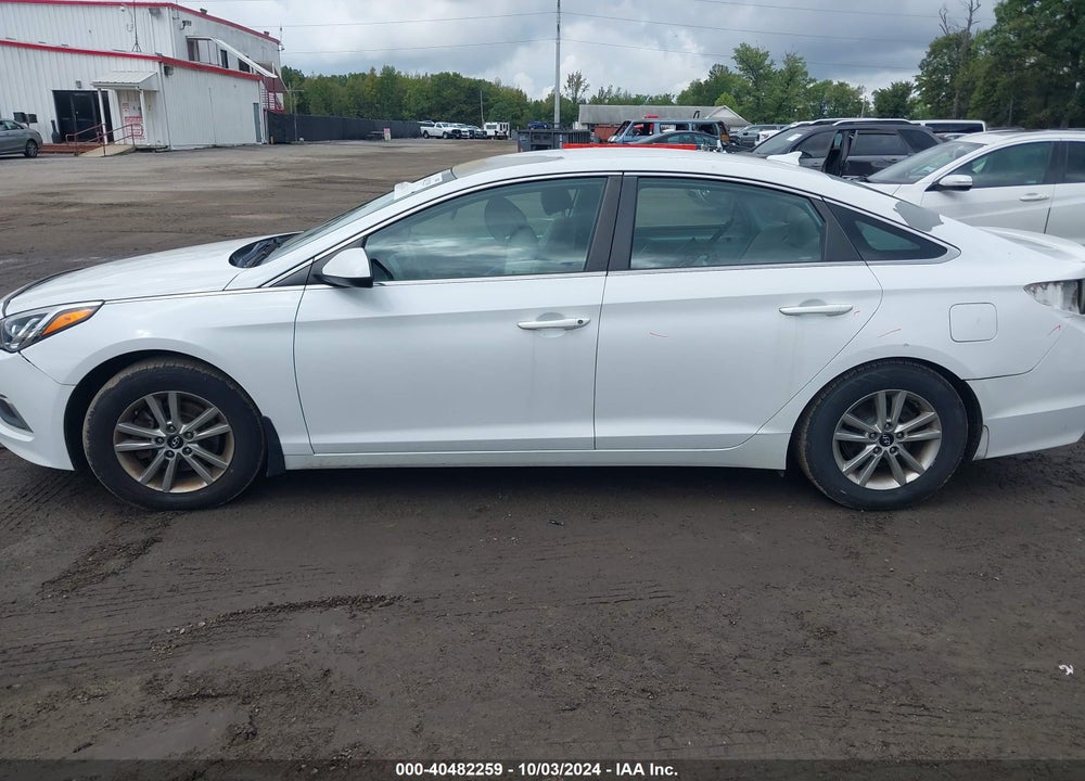 2017 HYUNDAI SONATA SE VIN: 5NPE24AF2HH504414