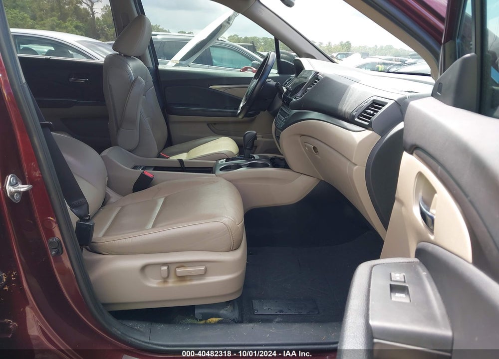 2019 HONDA PILOT EX-L VIN: 5FNYF5H55KB003589