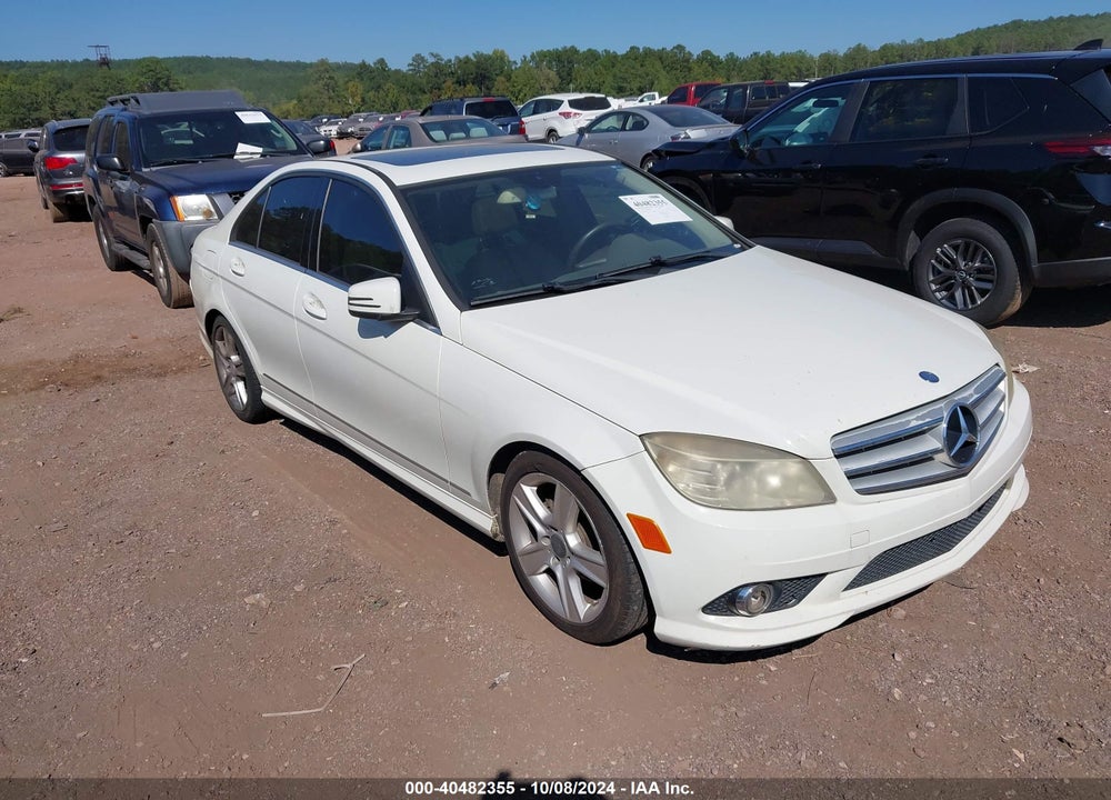 2010 MERCEDES-BENZ C 300 LUXURY/SPORT VIN: WDDGF5EB8AR092045