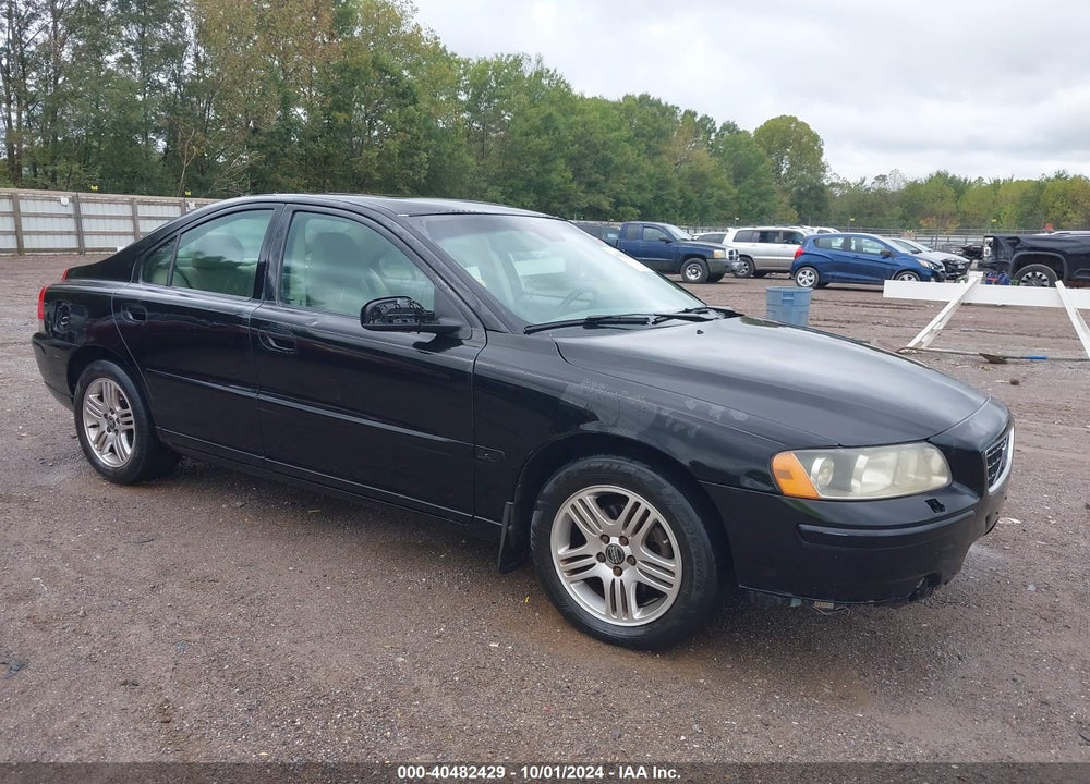 2005 VOLVO S60 2.5T VIN: YV1RS592352429190