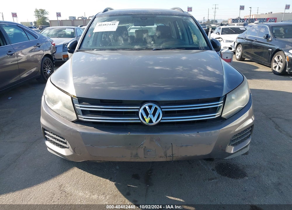 2016 VOLKSWAGEN TIGUAN S VIN: WVGAV7AX1GW581912