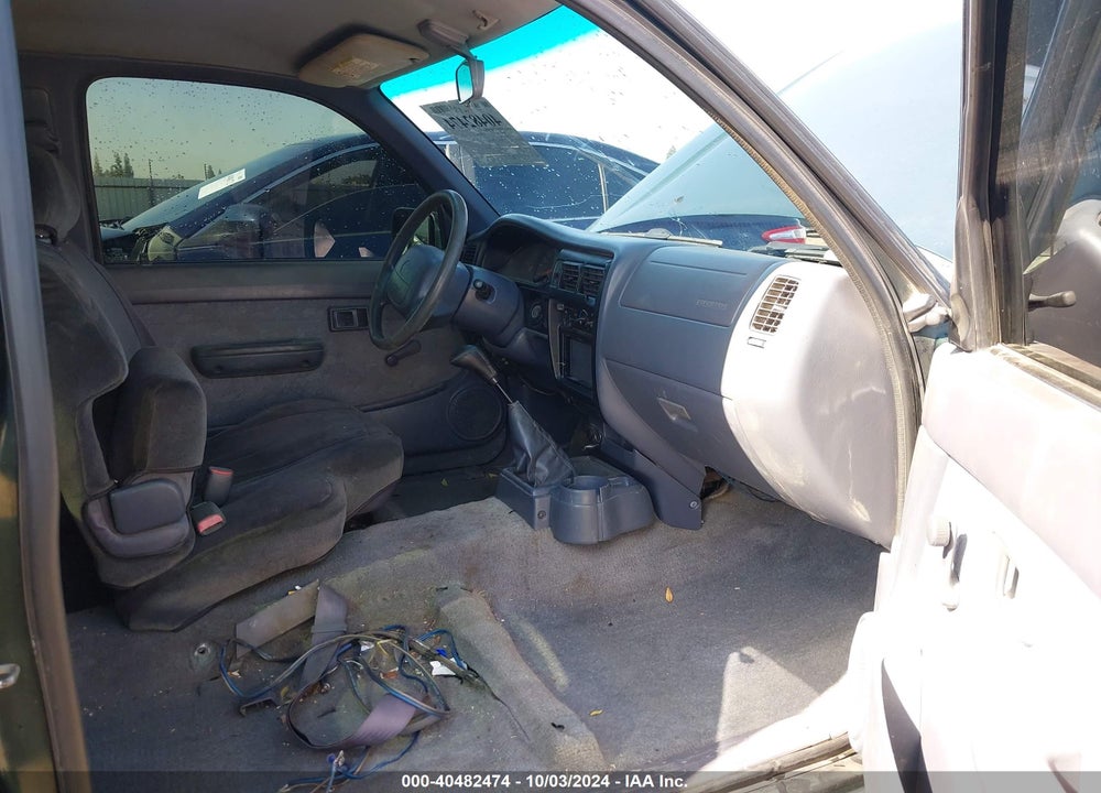 2000 TOYOTA TACOMA VIN: 4TAVL52N8YZ683183