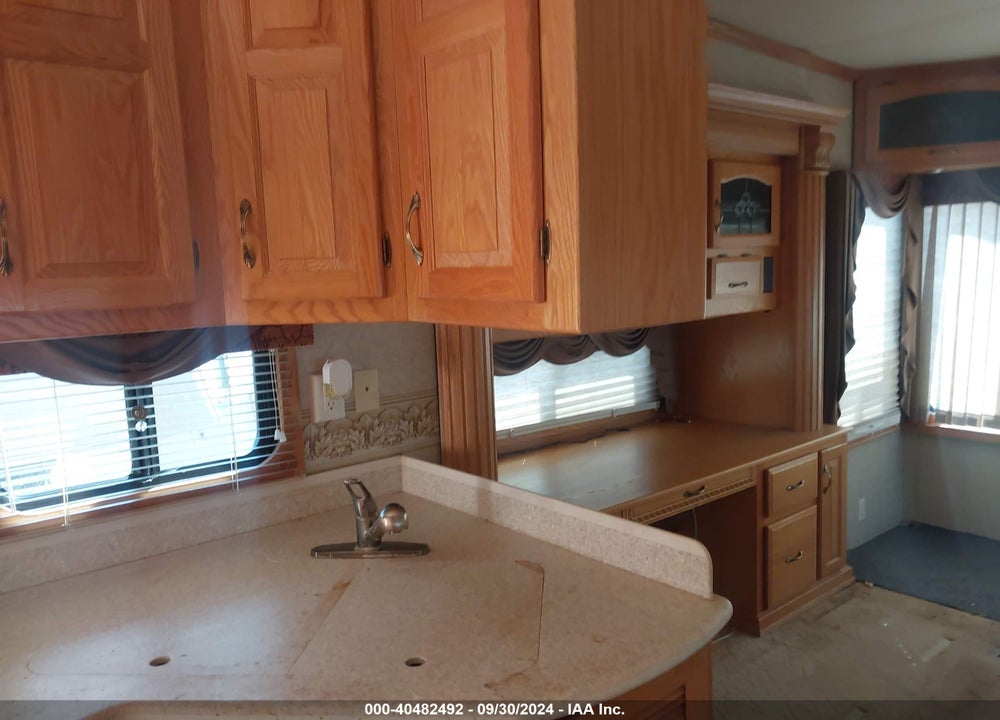2006 NEWMAR KOUNTRY AIRE VIN: 1NFBL383160200150