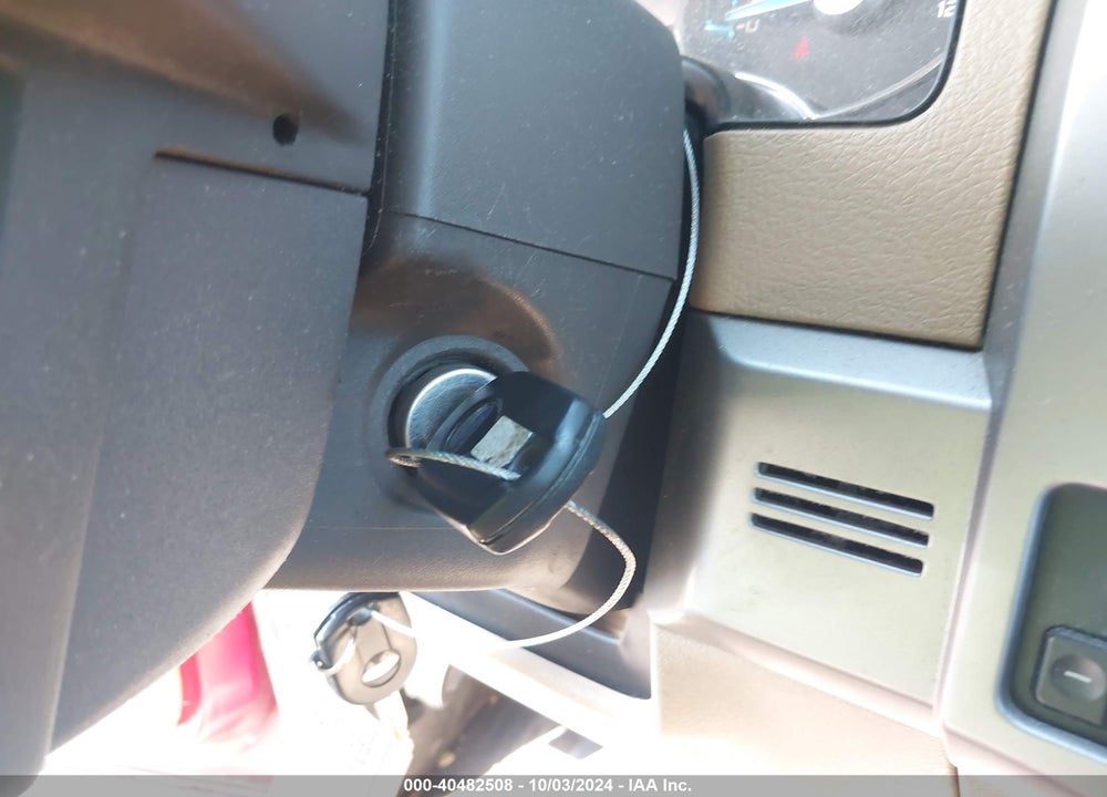 2013 FORD F-150 LARIAT VIN: 1FTFW1EF4DKD41293