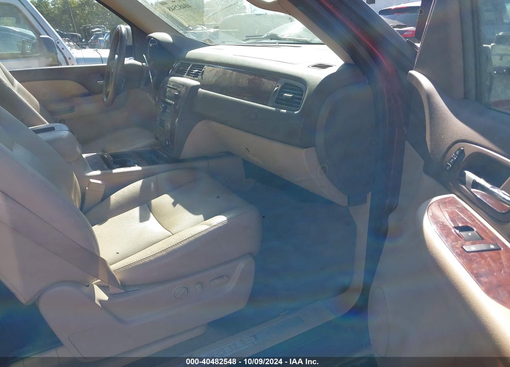 2009 CHEVROLET SUBURBAN 1500 LTZ VIN: 1GNFK36319R202336
