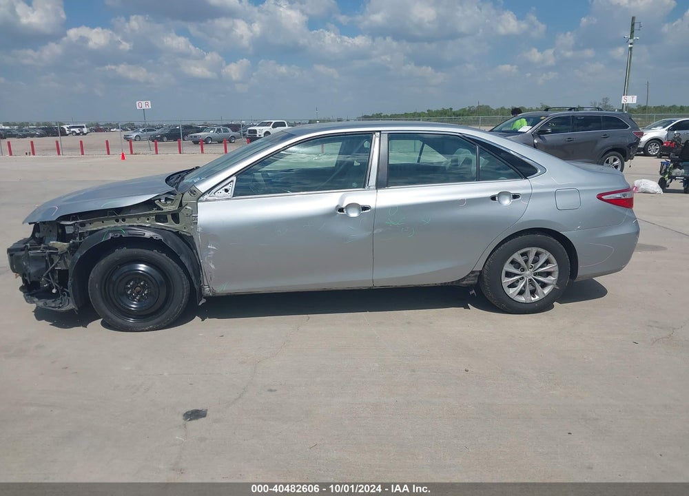 2017 TOYOTA CAMRY LE VIN: 4T1BF1FK1HU715472