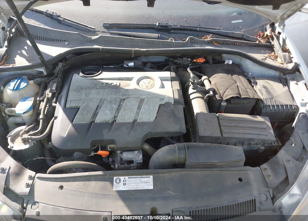 2011 VOLKSWAGEN JETTA SPORTWAGEN 2.0L TDI VIN: 3VWPL7AJ4BM646886