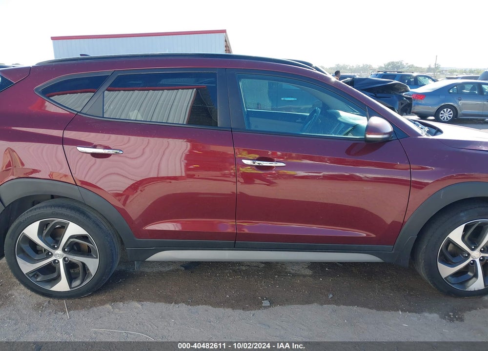 2017 HYUNDAI TUCSON LIMITED VIN: KM8J33A27HU375154