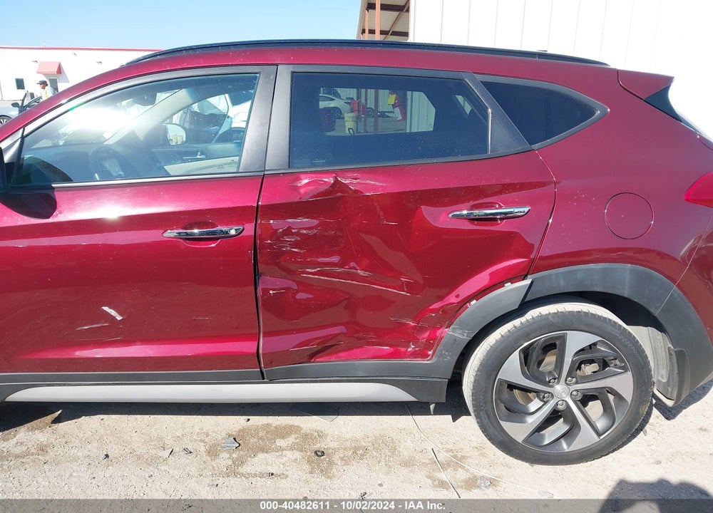 2017 HYUNDAI TUCSON LIMITED VIN: KM8J33A27HU375154