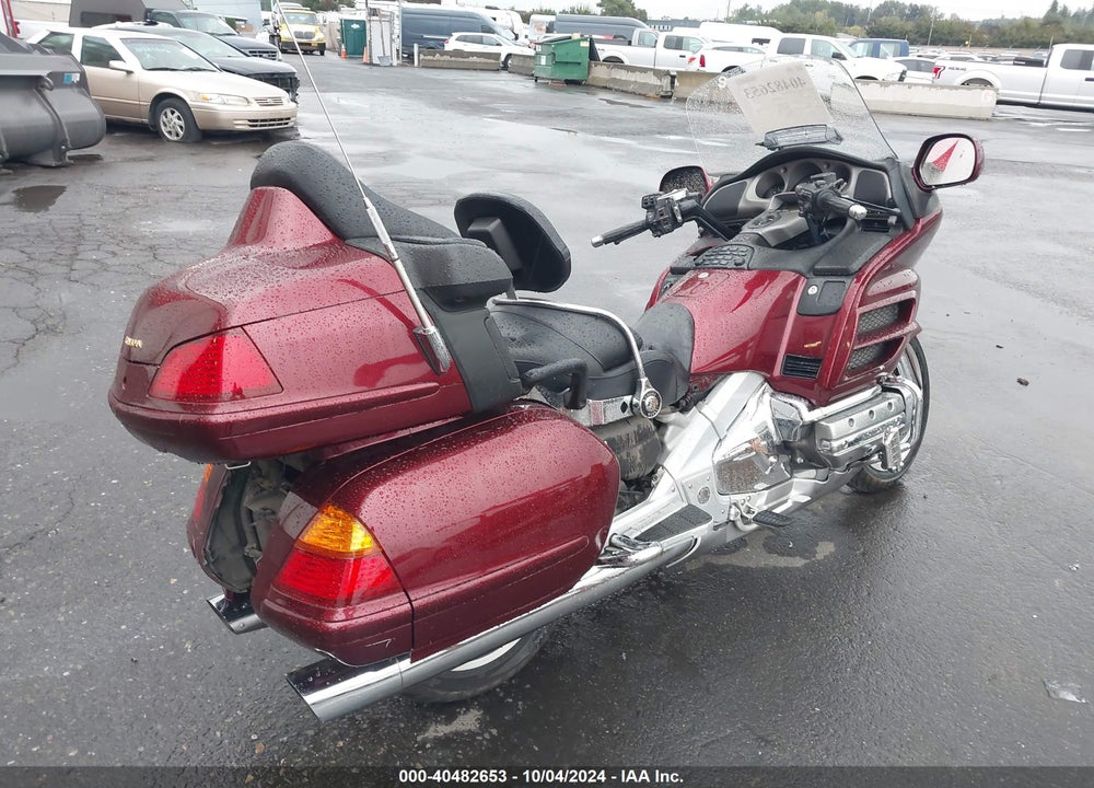 2004 HONDA GL1800 VIN: 1HFSC47004A303573