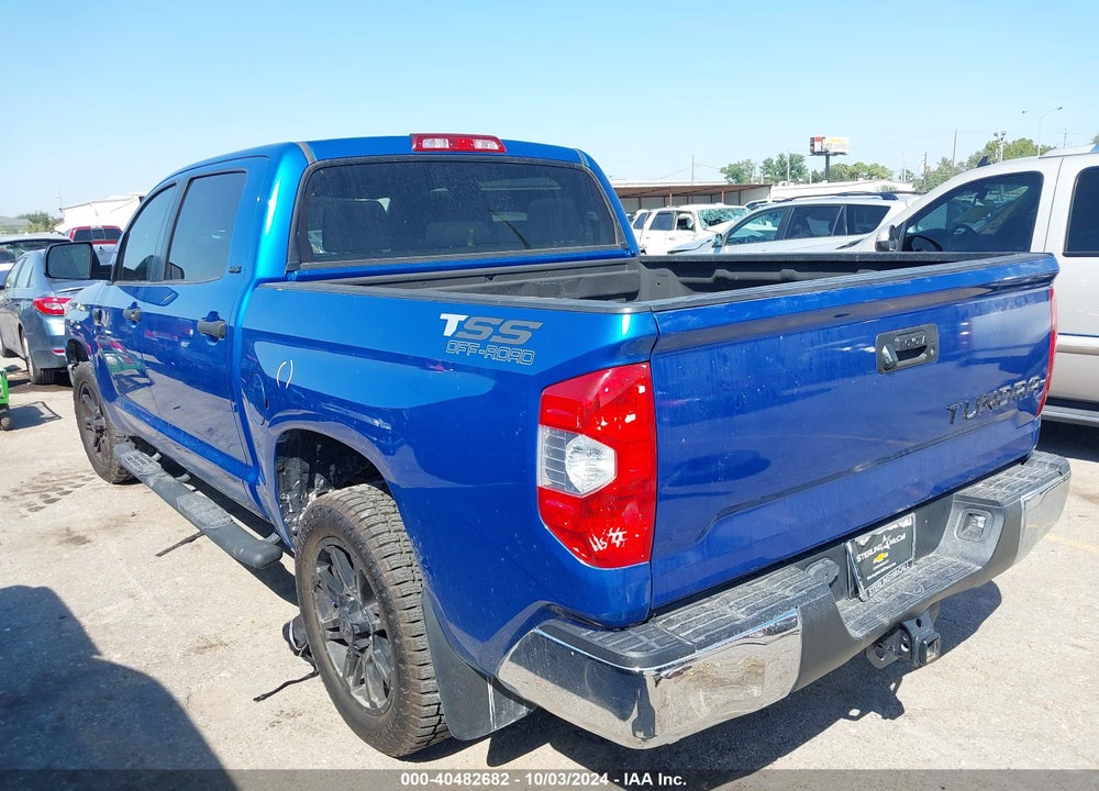 2018 TOYOTA TUNDRA SR5 5.7L V8 VIN: 5TFEY5F15JX229410