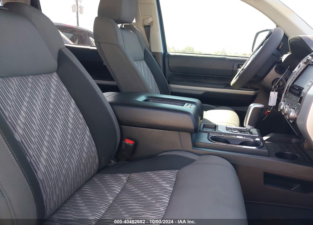 2018 TOYOTA TUNDRA SR5 5.7L V8 VIN: 5TFEY5F15JX229410