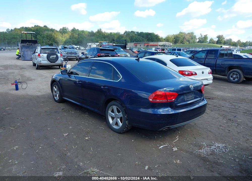 2013 VOLKSWAGEN PASSAT 2.0L TDI SE VIN: 1VWBN7A31DC036650