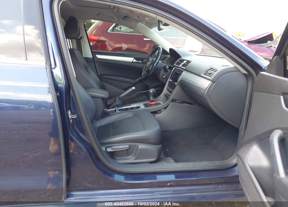 2013 VOLKSWAGEN PASSAT 2.0L TDI SE VIN: 1VWBN7A31DC036650