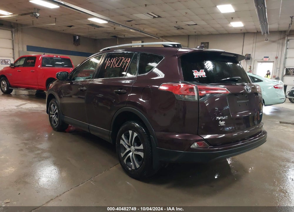 2017 TOYOTA RAV4 LE VIN: 2T3BFREV0HW643116