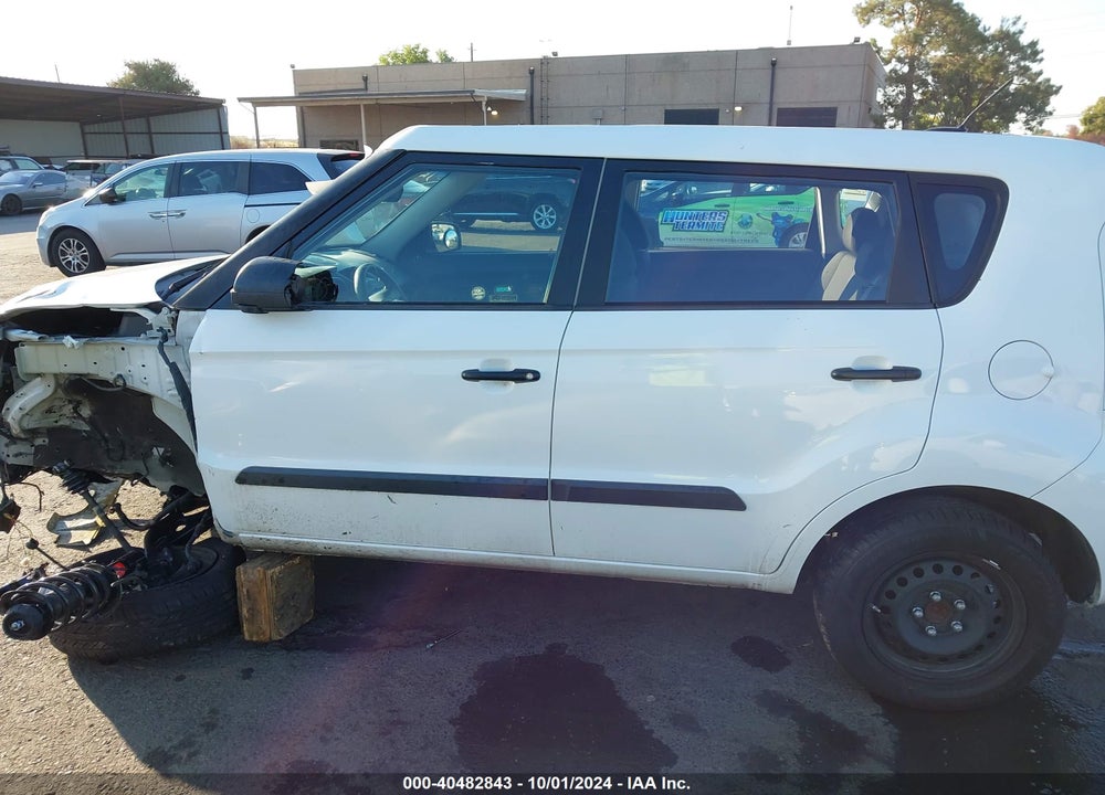 2011 KIA SOUL VIN: KNDJT2A16B7294318