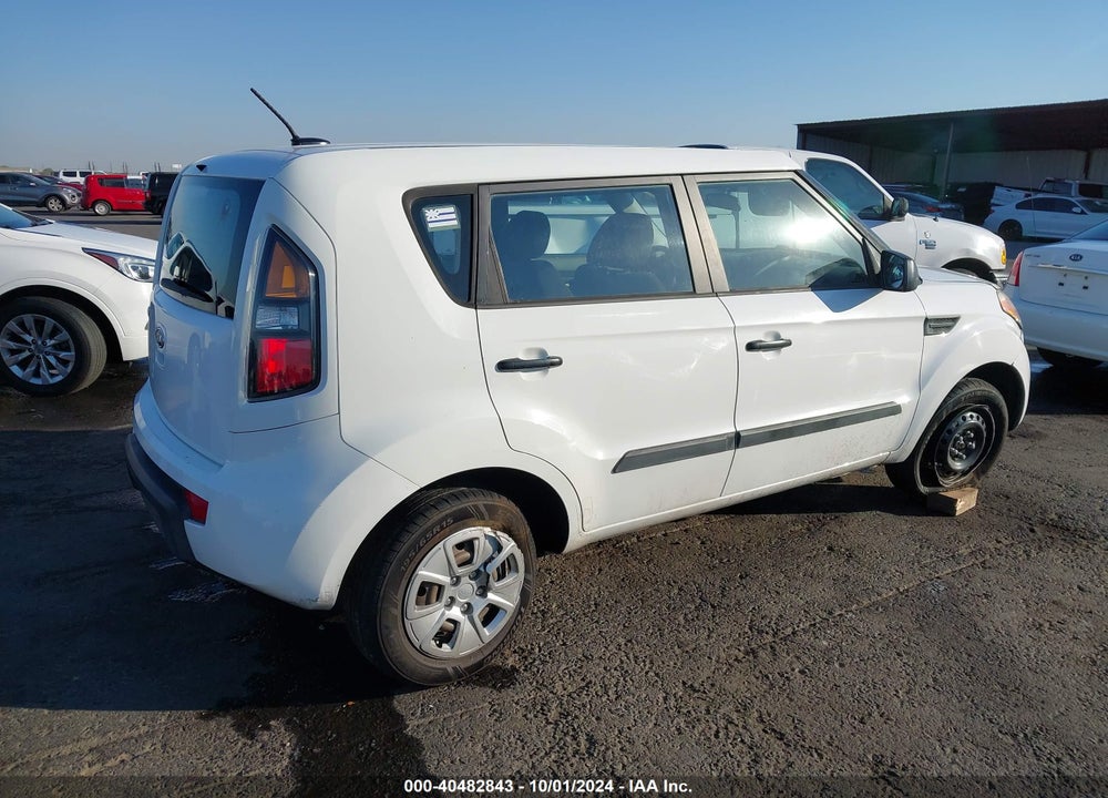 2011 KIA SOUL VIN: KNDJT2A16B7294318