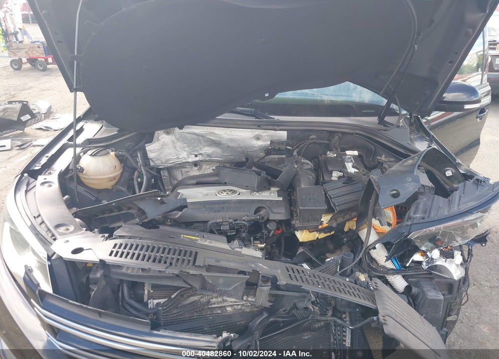 2015 VOLKSWAGEN TIGUAN S VIN: WVGBV7AX5FW579227