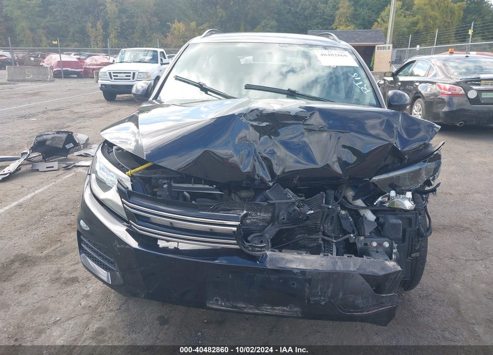 2015 VOLKSWAGEN TIGUAN S VIN: WVGBV7AX5FW579227