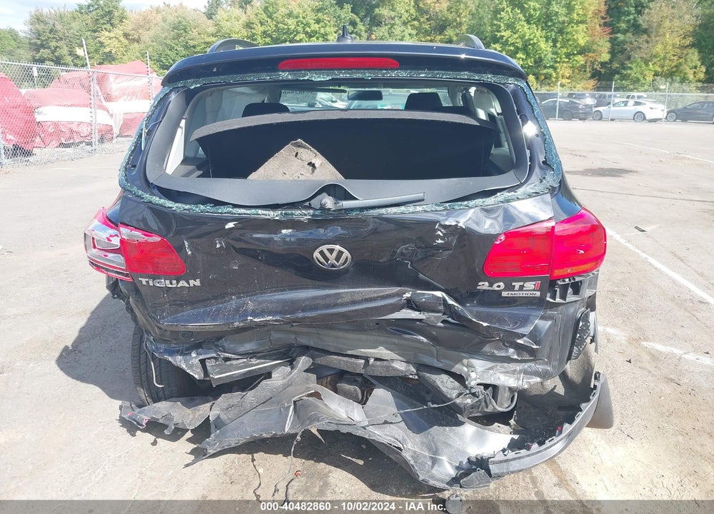2015 VOLKSWAGEN TIGUAN S VIN: WVGBV7AX5FW579227