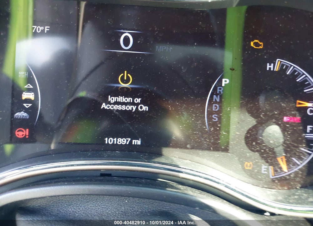 2015 JEEP GRAND CHEROKEE SUMMIT VIN: 1C4RJFJG1FC879938