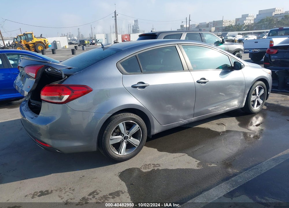 2018 KIA FORTE S VIN: 3KPFL4A70JE227363