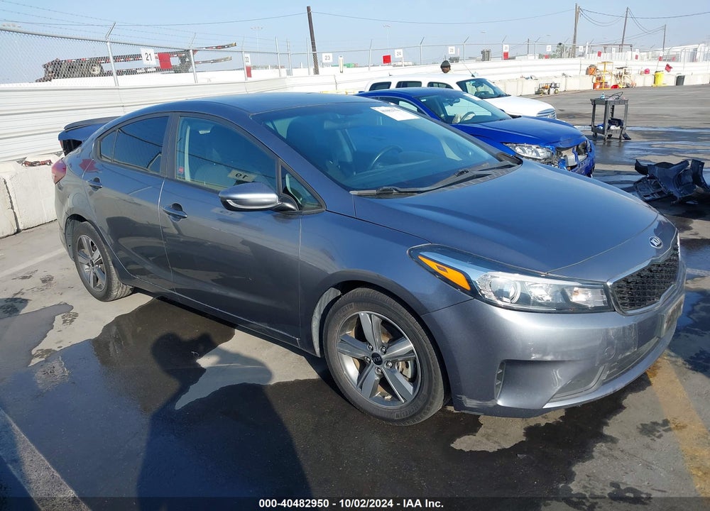 2018 KIA FORTE S VIN: 3KPFL4A70JE227363