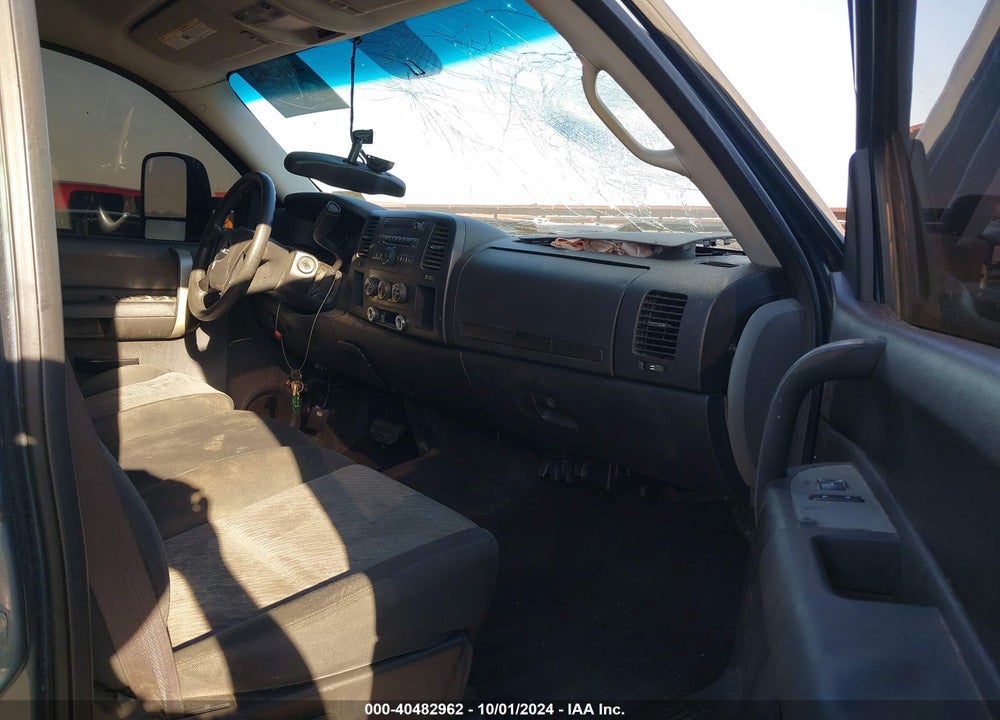 2009 GMC SIERRA 1500 SL VIN: 3GTEC13C59G182828