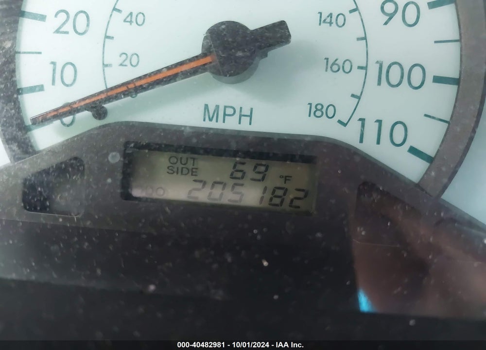 2004 TOYOTA COROLLA LE VIN: 1NXBR32E04Z222086