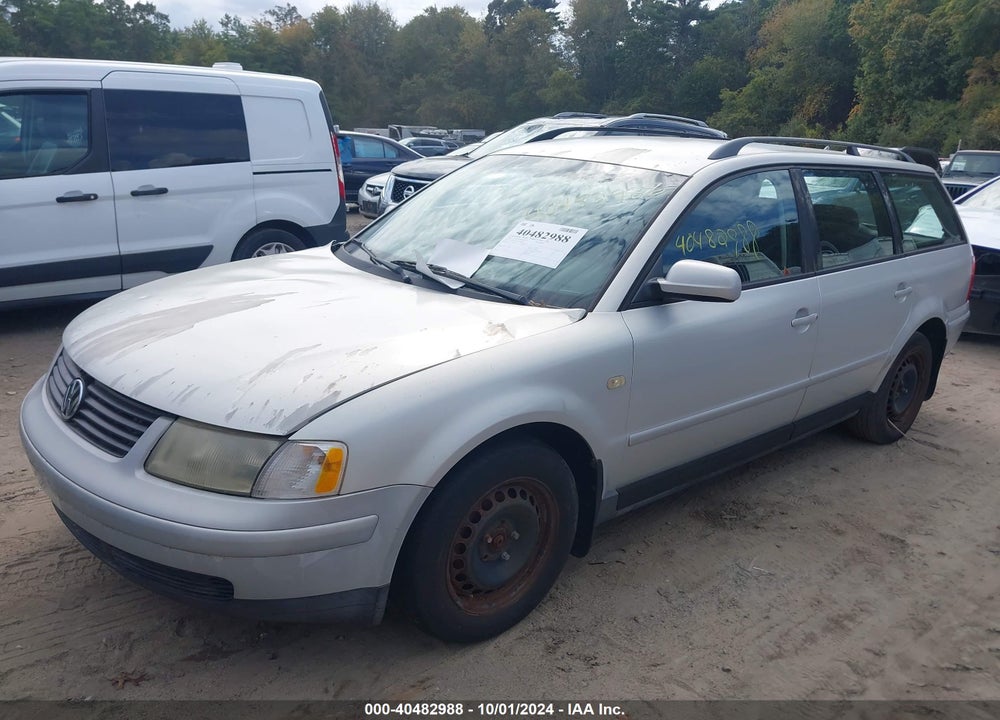 1999 VOLKSWAGEN PASSAT GLS VIN: WVWNA63B5XE185520