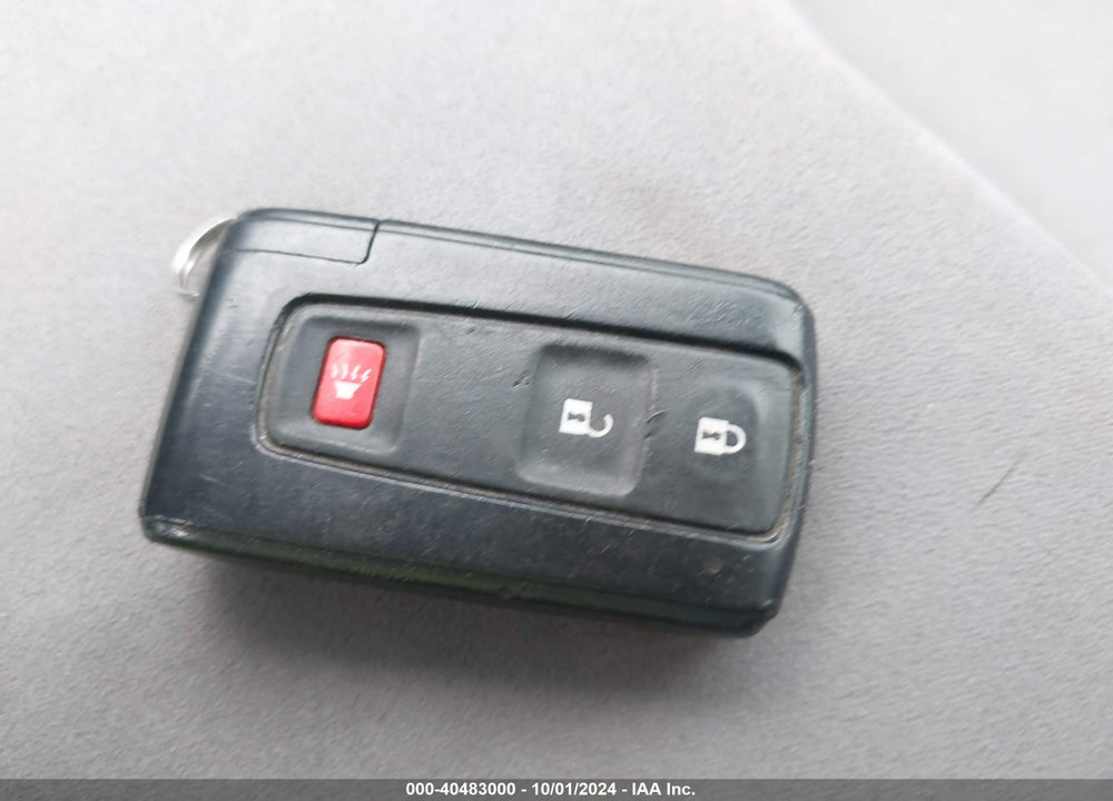 2005 TOYOTA PRIUS VIN: JTDKB20U753038994