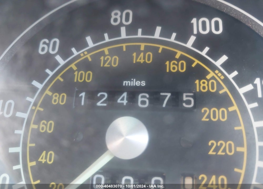 1984 MERCEDES-BENZ 380 SL VIN: WDBBA45A1EA006758