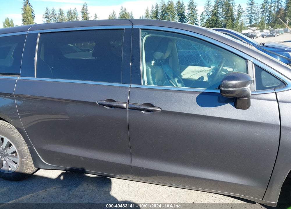 2022 CHRYSLER PACIFICA HYBRID TOURING L VIN: 2C4RC1L7XNR184194