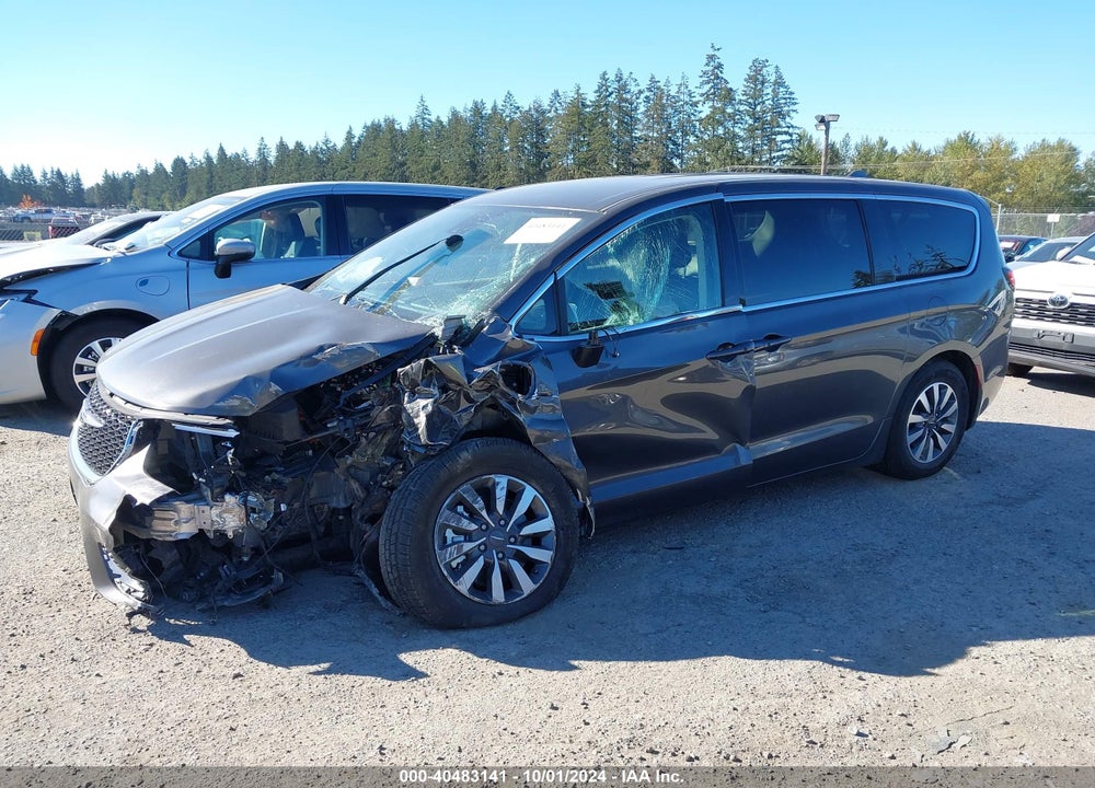 2022 CHRYSLER PACIFICA HYBRID TOURING L VIN: 2C4RC1L7XNR184194