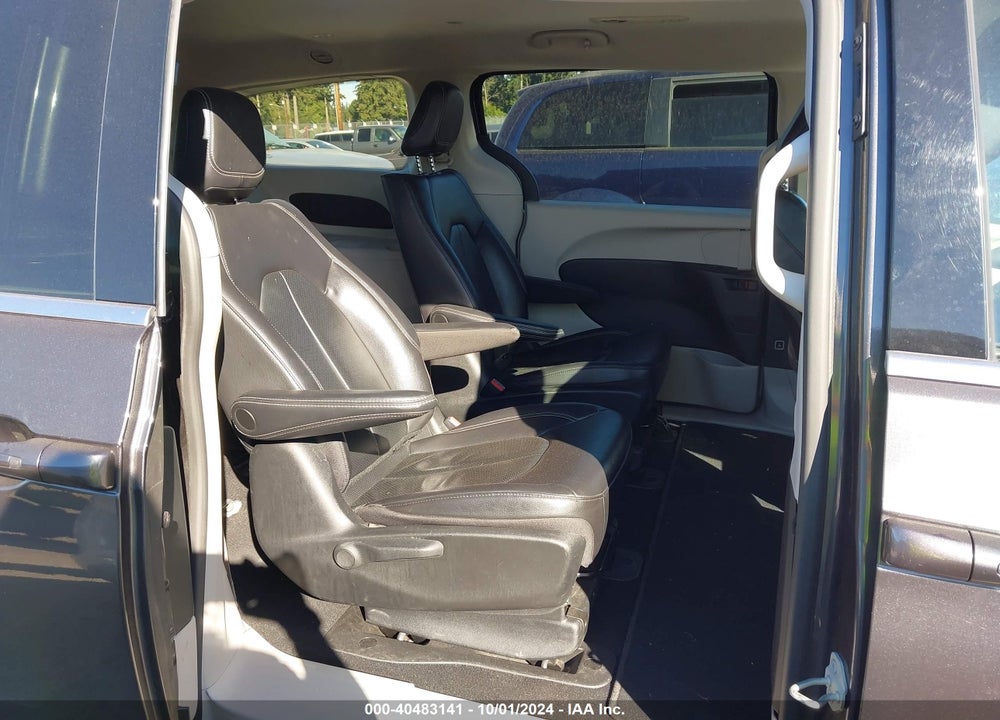 2022 CHRYSLER PACIFICA HYBRID TOURING L VIN: 2C4RC1L7XNR184194