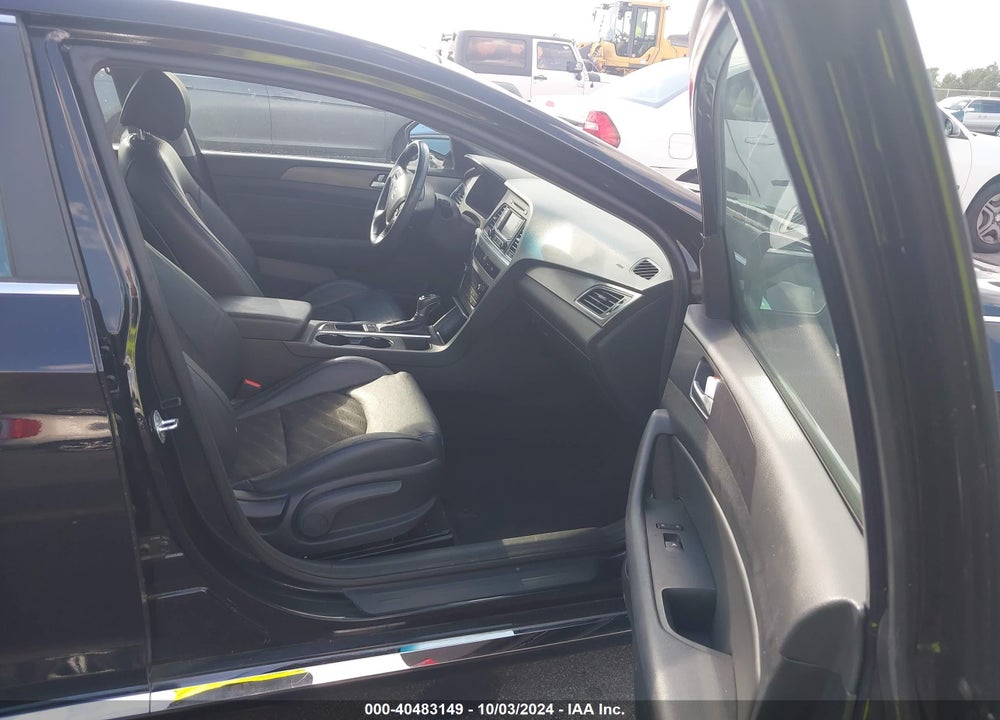 2015 HYUNDAI SONATA SPORT VIN: 5NPE34AF1FH236644