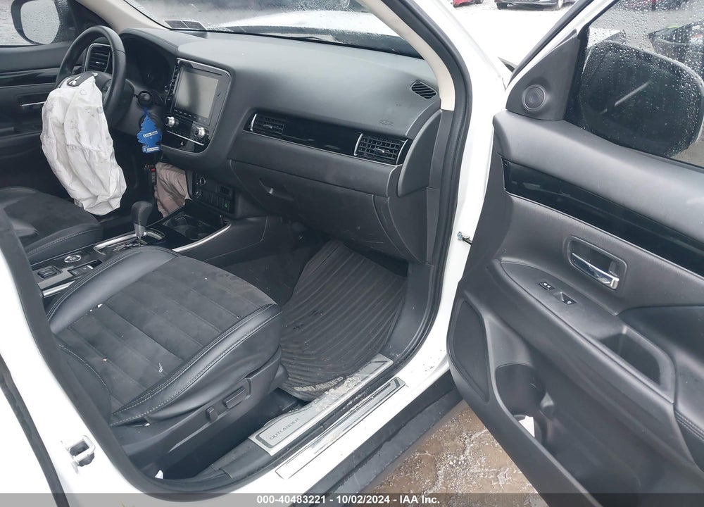 2020 MITSUBISHI OUTLANDER SE 2.4 VIN: JA4AZ3A3XLZ042285