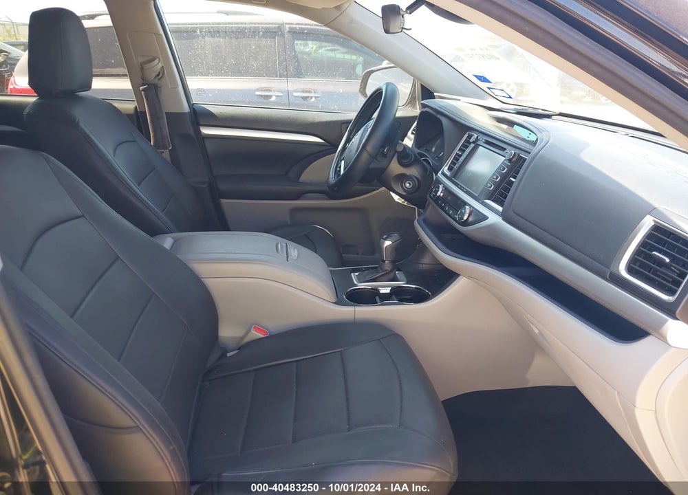 2017 TOYOTA HIGHLANDER LE PLUS VIN: 5TDZZRFH1HS187921