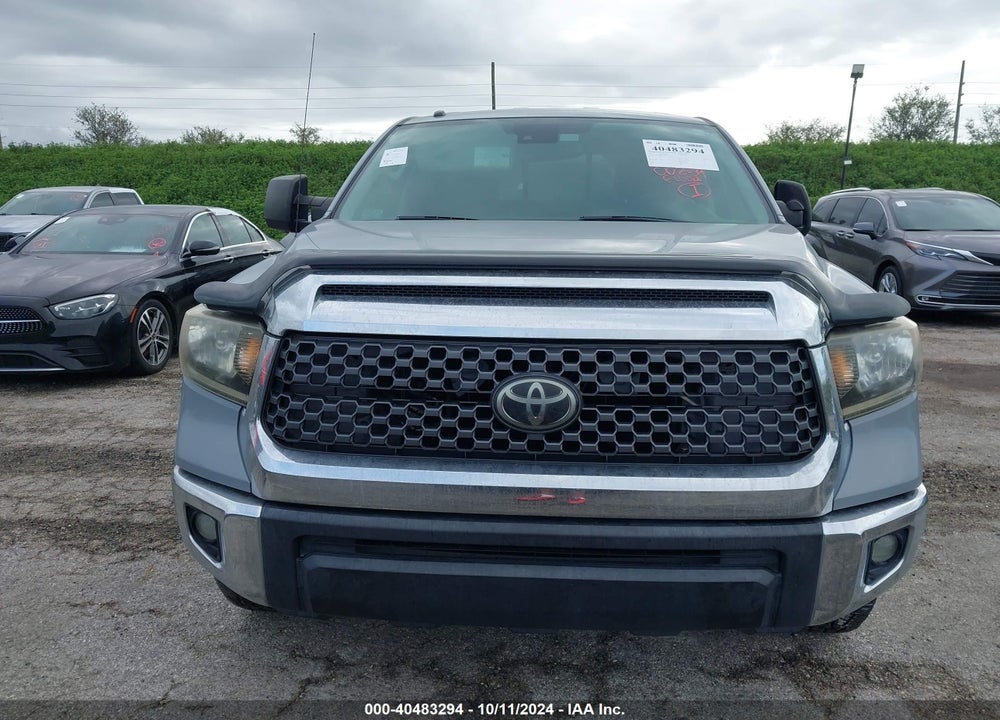 2018 TOYOTA TUNDRA SR5 5.7L V8 VIN: 5TFRY5F10JX238324