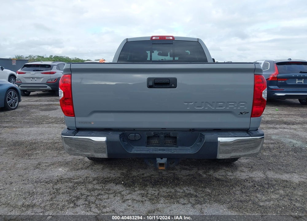 2018 TOYOTA TUNDRA SR5 5.7L V8 VIN: 5TFRY5F10JX238324