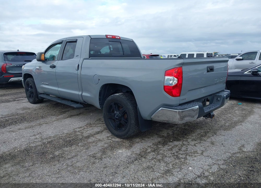 2018 TOYOTA TUNDRA SR5 5.7L V8 VIN: 5TFRY5F10JX238324