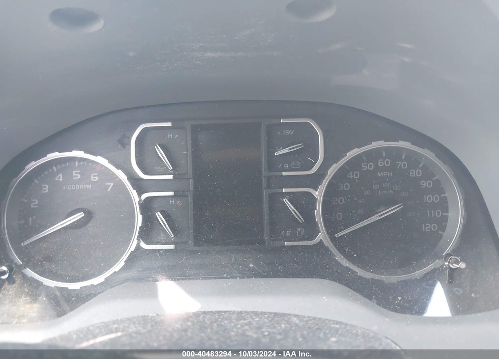 2018 TOYOTA TUNDRA SR5 5.7L V8 VIN: 5TFRY5F10JX238324