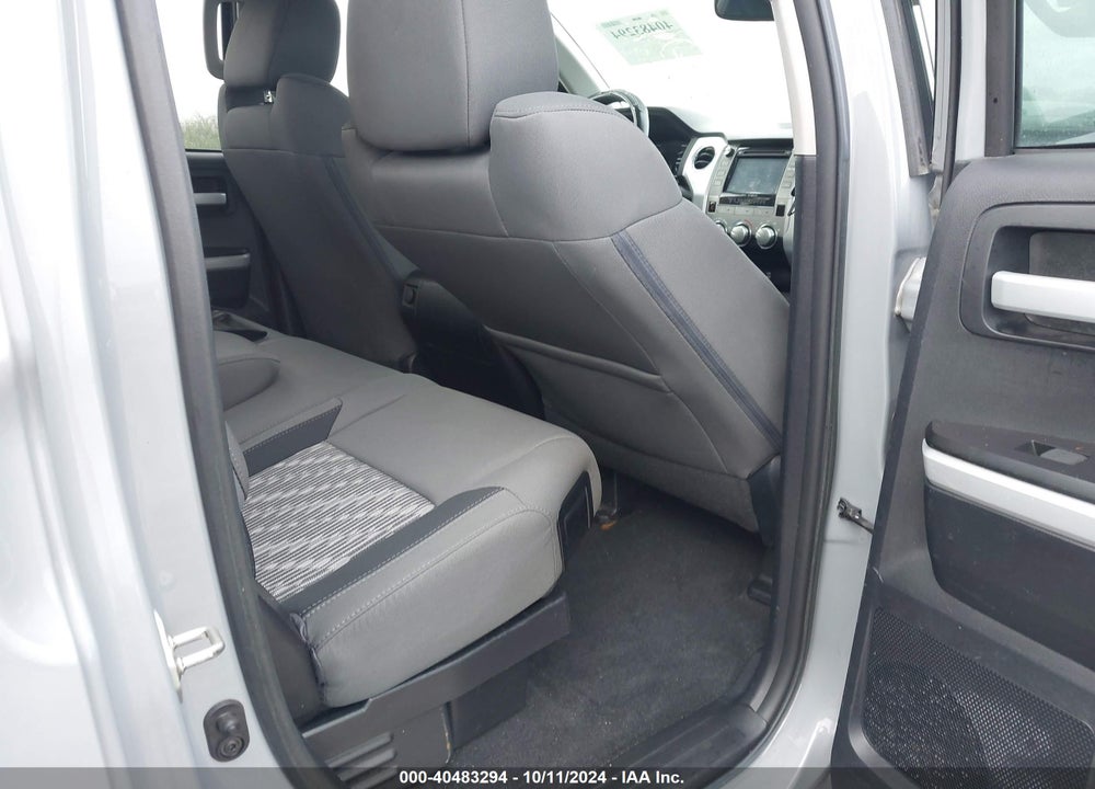 2018 TOYOTA TUNDRA SR5 5.7L V8 VIN: 5TFRY5F10JX238324