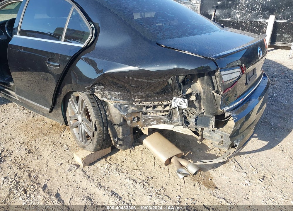 2018 VOLKSWAGEN JETTA 1.8T SEL VIN: 3VWL17AJXJM212605