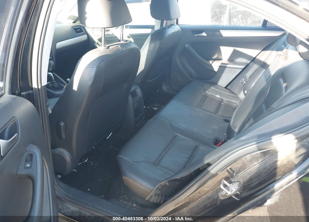 2018 VOLKSWAGEN JETTA 1.8T SEL VIN: 3VWL17AJXJM212605