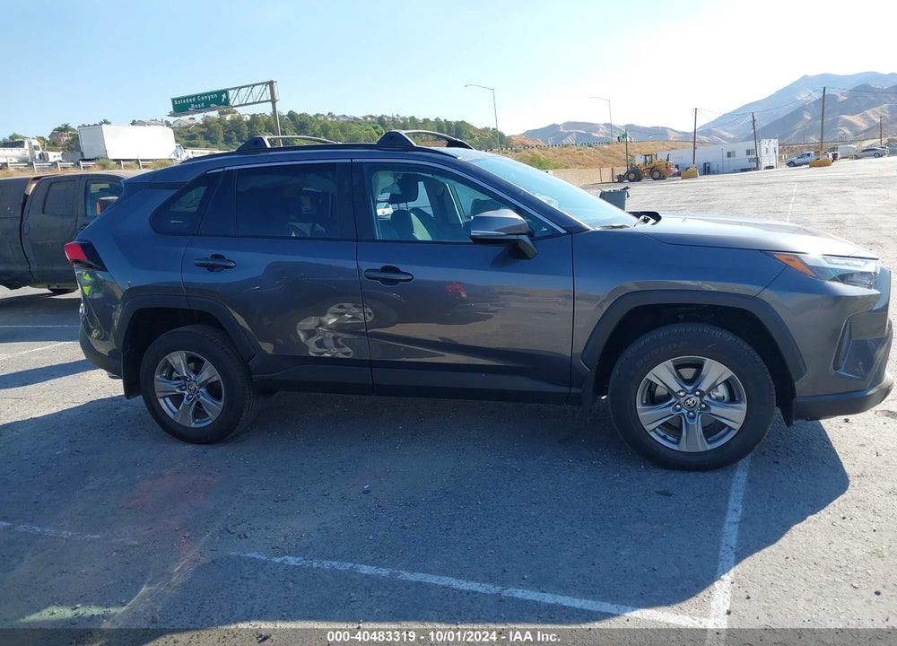 2024 TOYOTA RAV4 XLE VIN: 2T3W1RFV3RC291750
